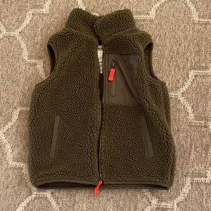 Olive green boys fleece vest - Carter’s size 5T
